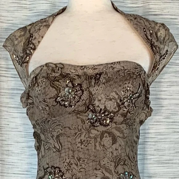 Nina Austin brown and tan floral evening gown. - Picture 4 of 14